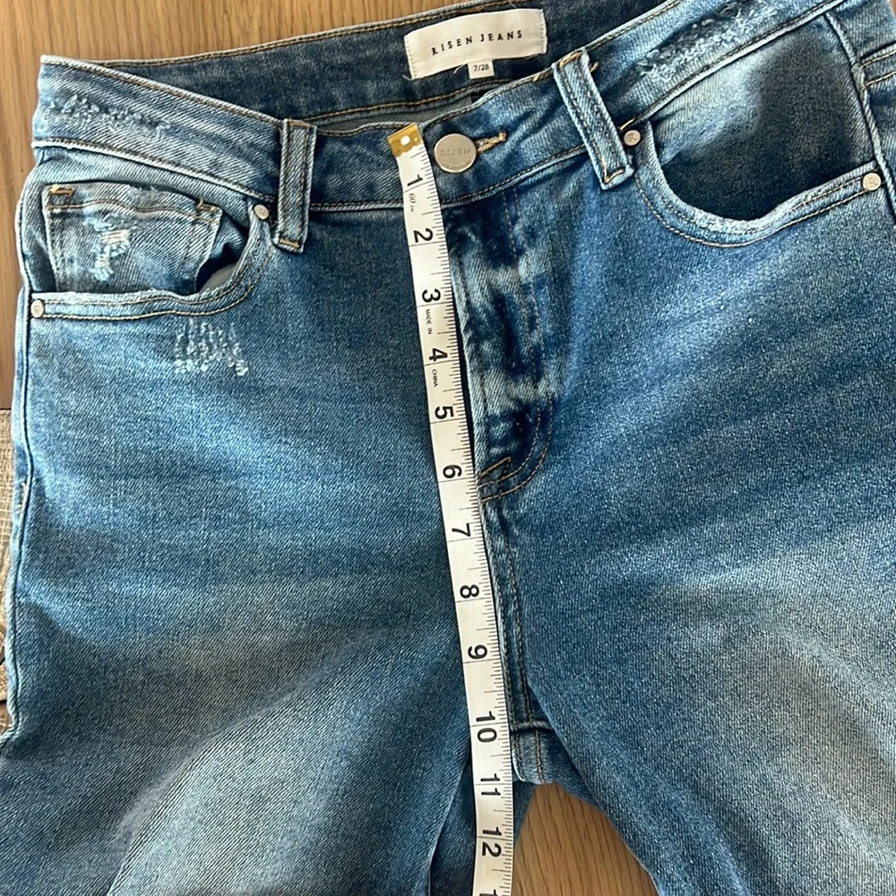 Risen Relaxed Jeans - Picture 10 of 13